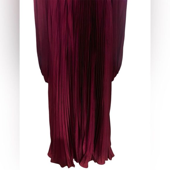 Mac Duggal Ieena for Mac Duggal Pleated Charmeuse Gown in burgundy size 6 - Picture 9 of 12